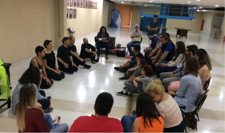 compartilhar - Curso de Teatro em Curitiba